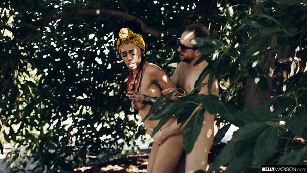 Interracial Porn With Horny Nubian Girl Julie